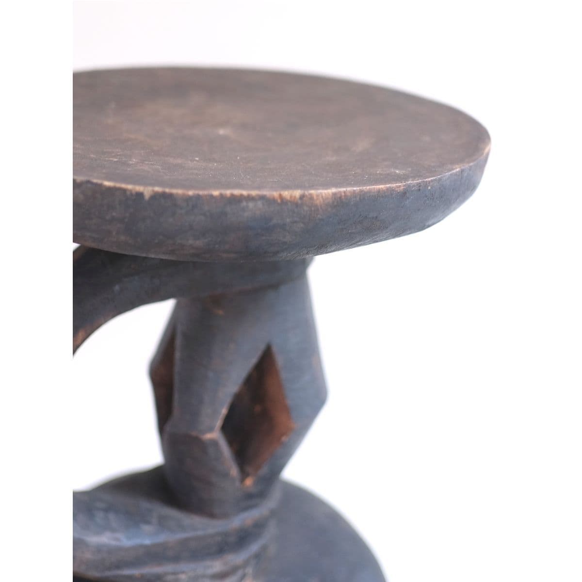 トンガスツール