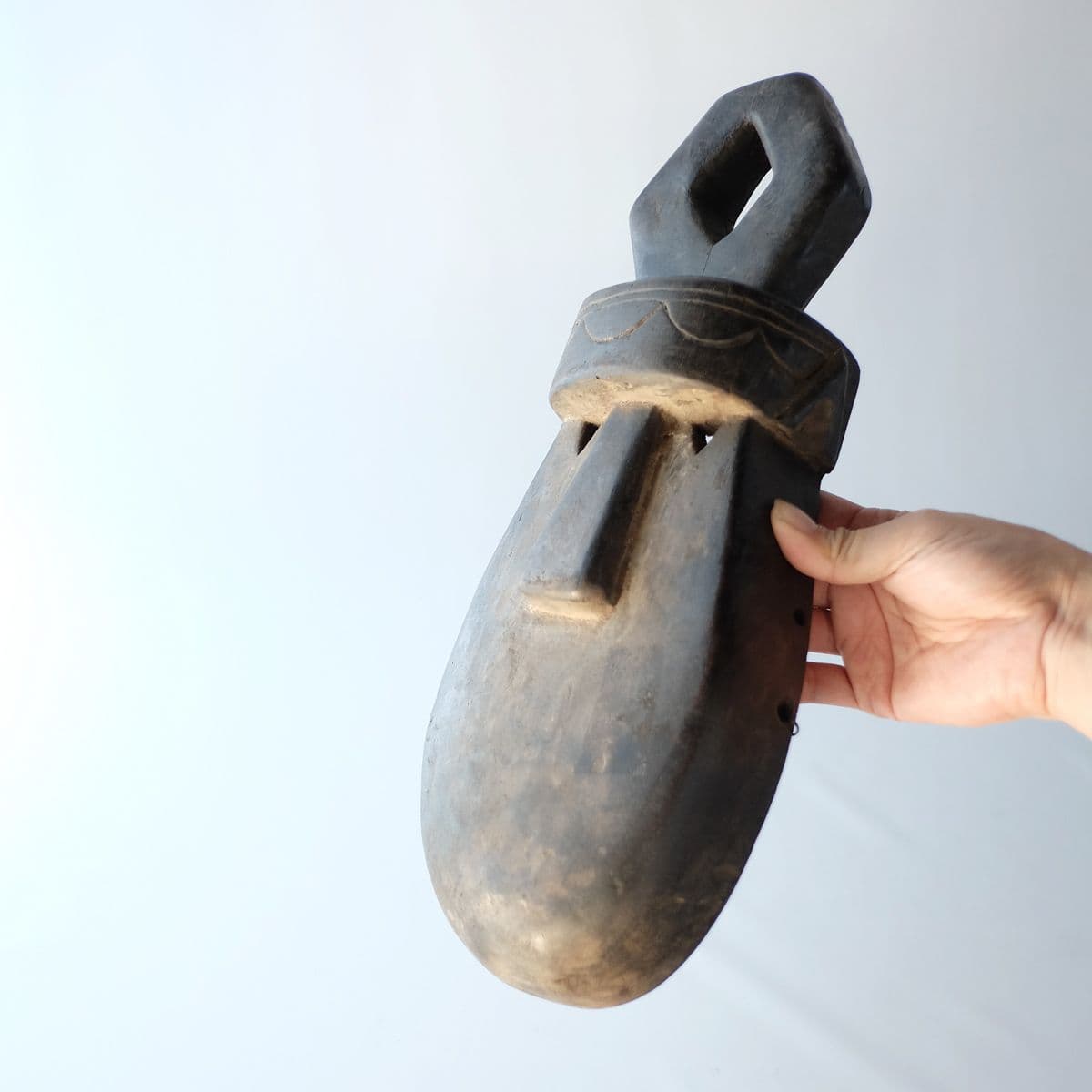 トマ族　仮面