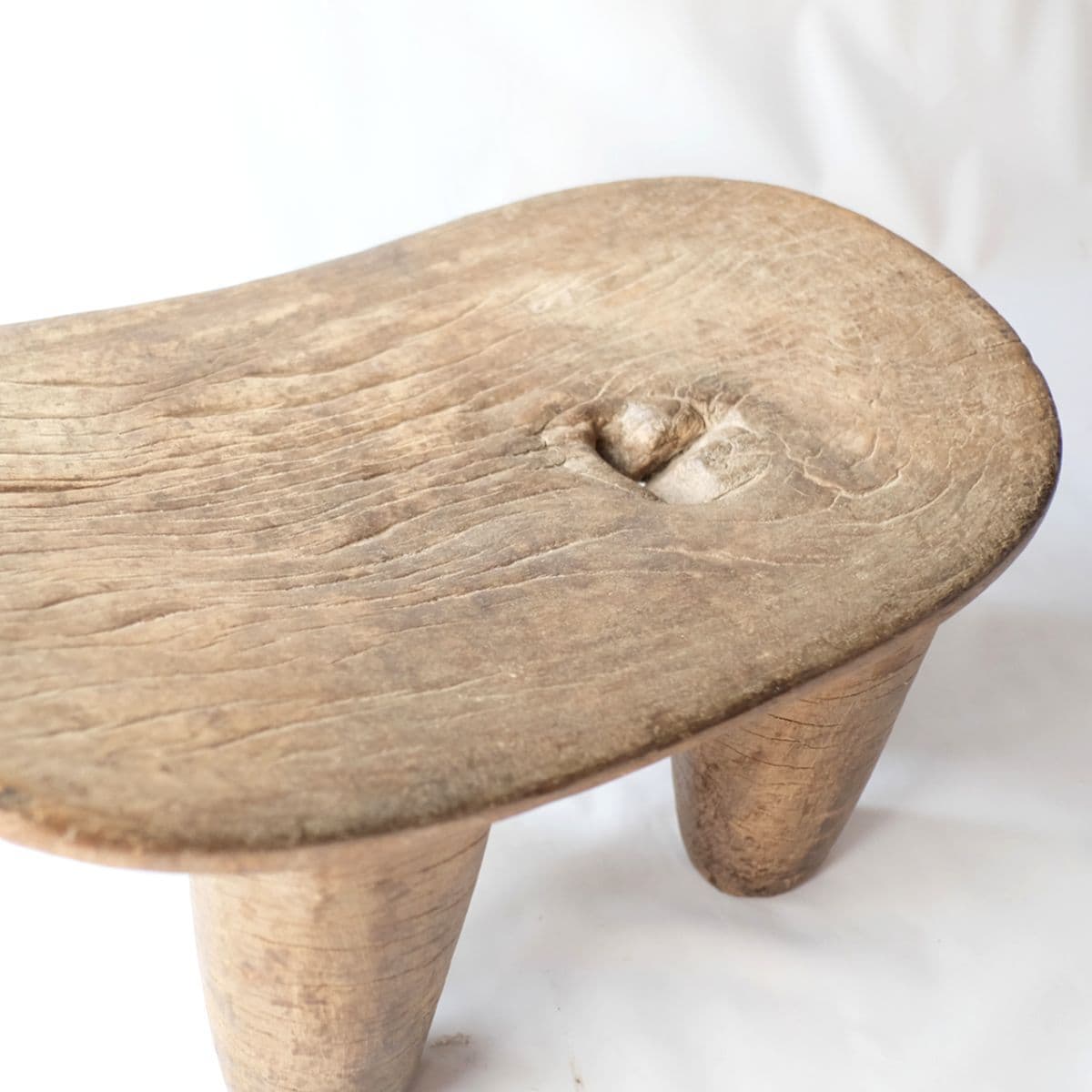 セヌフォ族のスツール