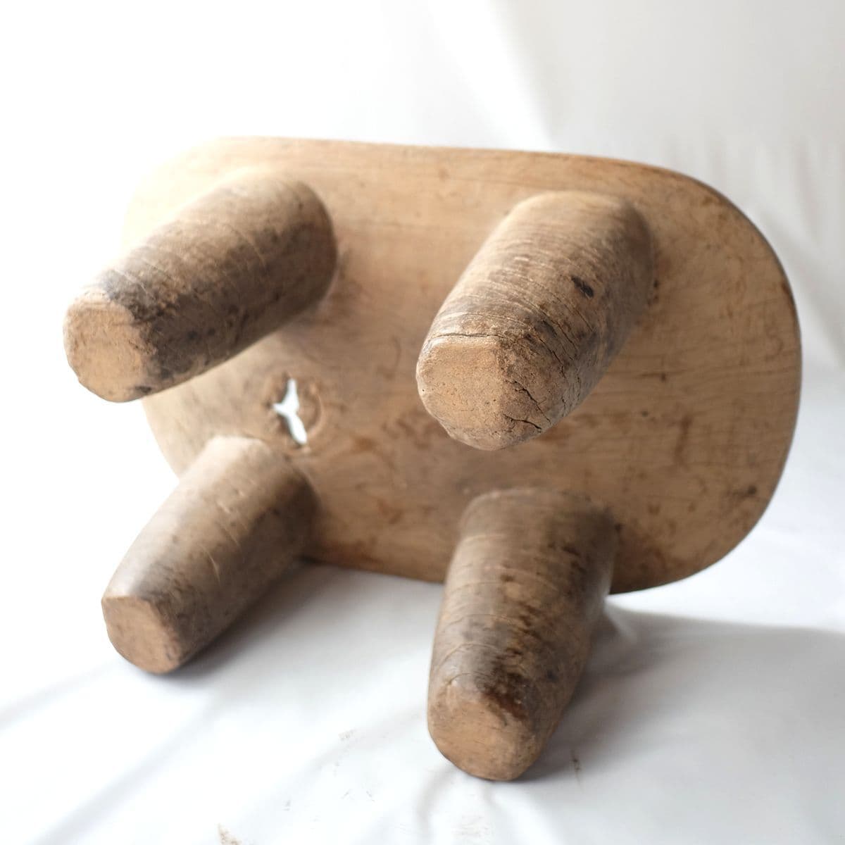 セヌフォスツール