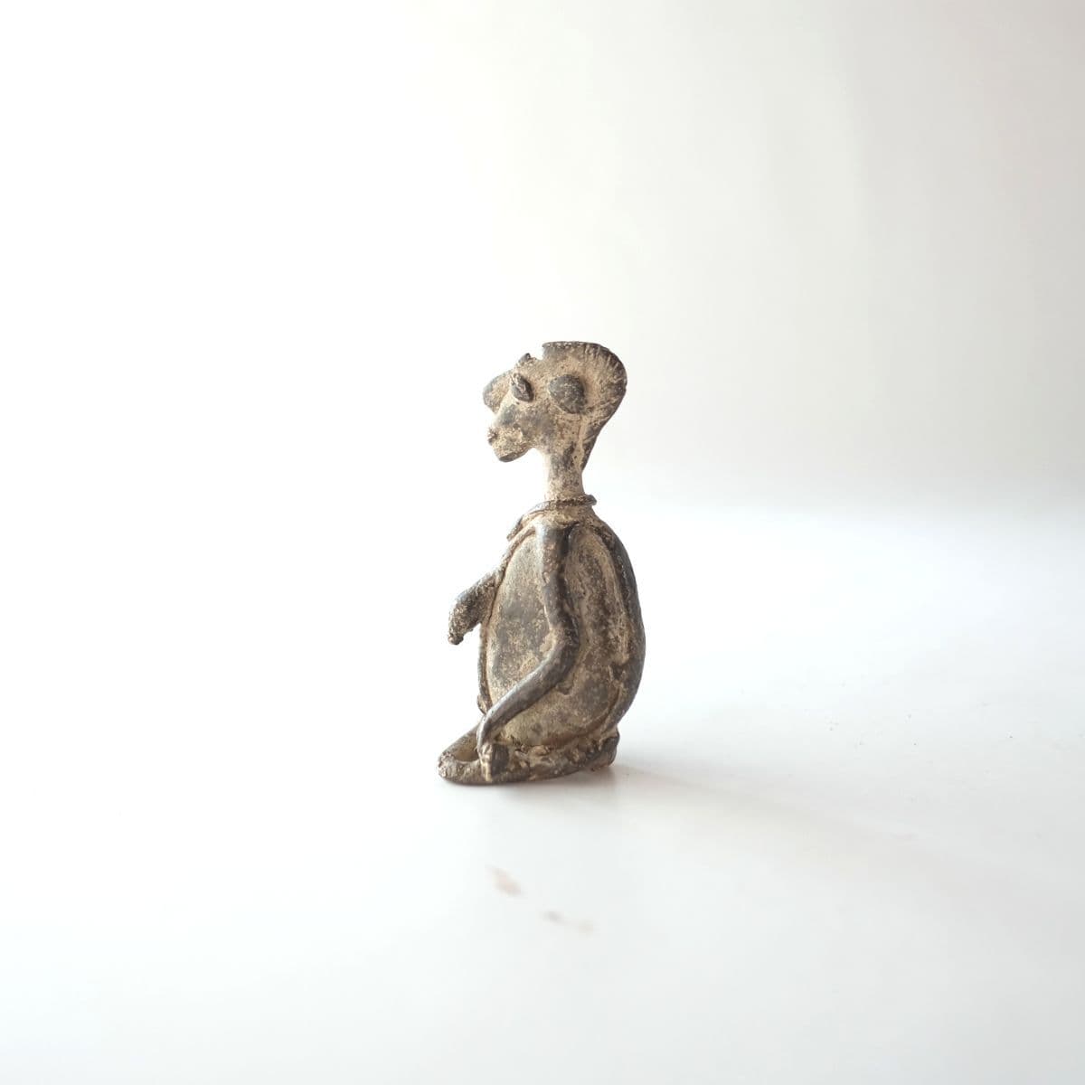 アフリカ　呪物人形